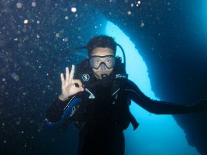 cave-dive