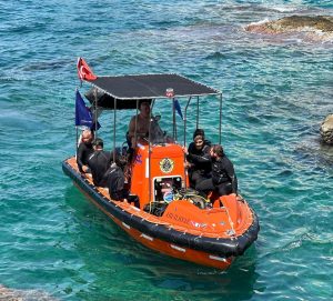 Dive_Boat